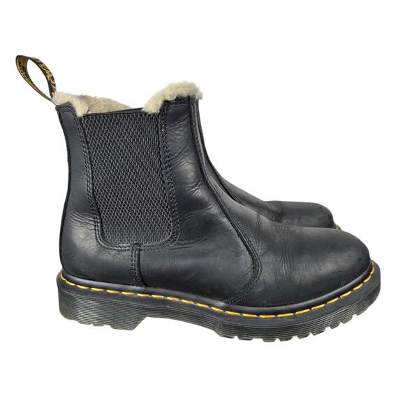 Dr. Martens Leonore Chelsea Boots Womens Size 8 Shearling Fur Lined Leather - Picture 1 of 11